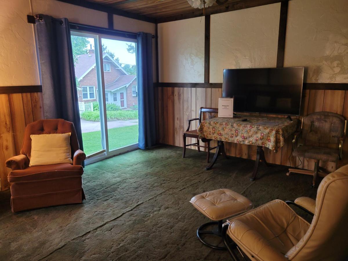 Little River Motel